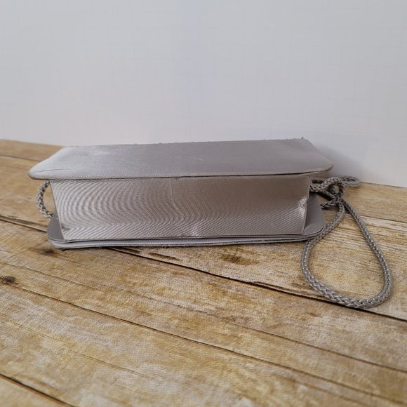 Small Silver Beaded Clutch - Picture 3 of 7